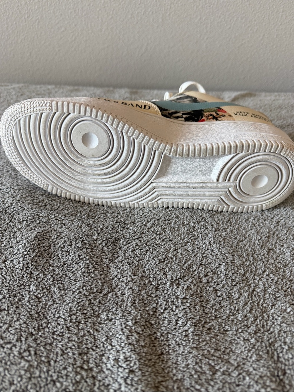 Dave Matthews band tour shoes - Picture 5 of 12